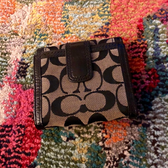 Authentic Coach Wallet - Picture 4 of 5